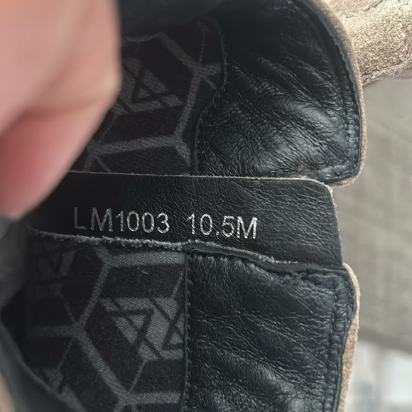 Aquatalia Colbie Water Resistant Suede Bootie size 10 1/2 - Picture 9 of 9